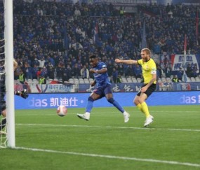 马路组合发威申花仍需B计划 阿兰两中框打动伊万？