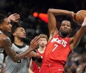 体育知识挑战-火箭胜马刺！豪取3连胜！谢泼德末节救主轰21分，文班仅14分